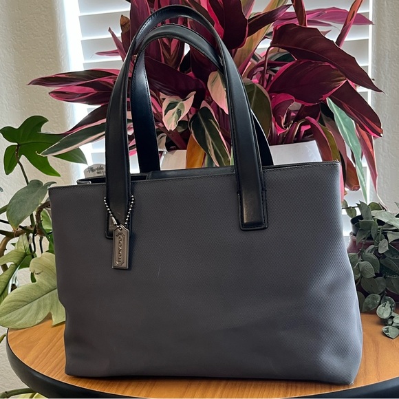 Coach Vintage Mercer Black and Gray No. F9K-7400 EUC - Picture 1 of 14